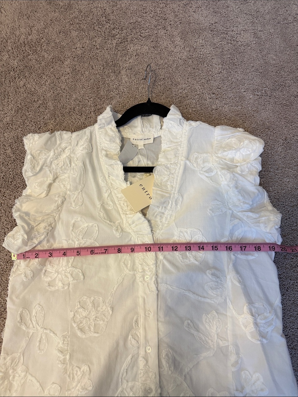 entro White Floral Embroidered Ruffle Sleeve Button-Front Blouse - Picture 11 of 13